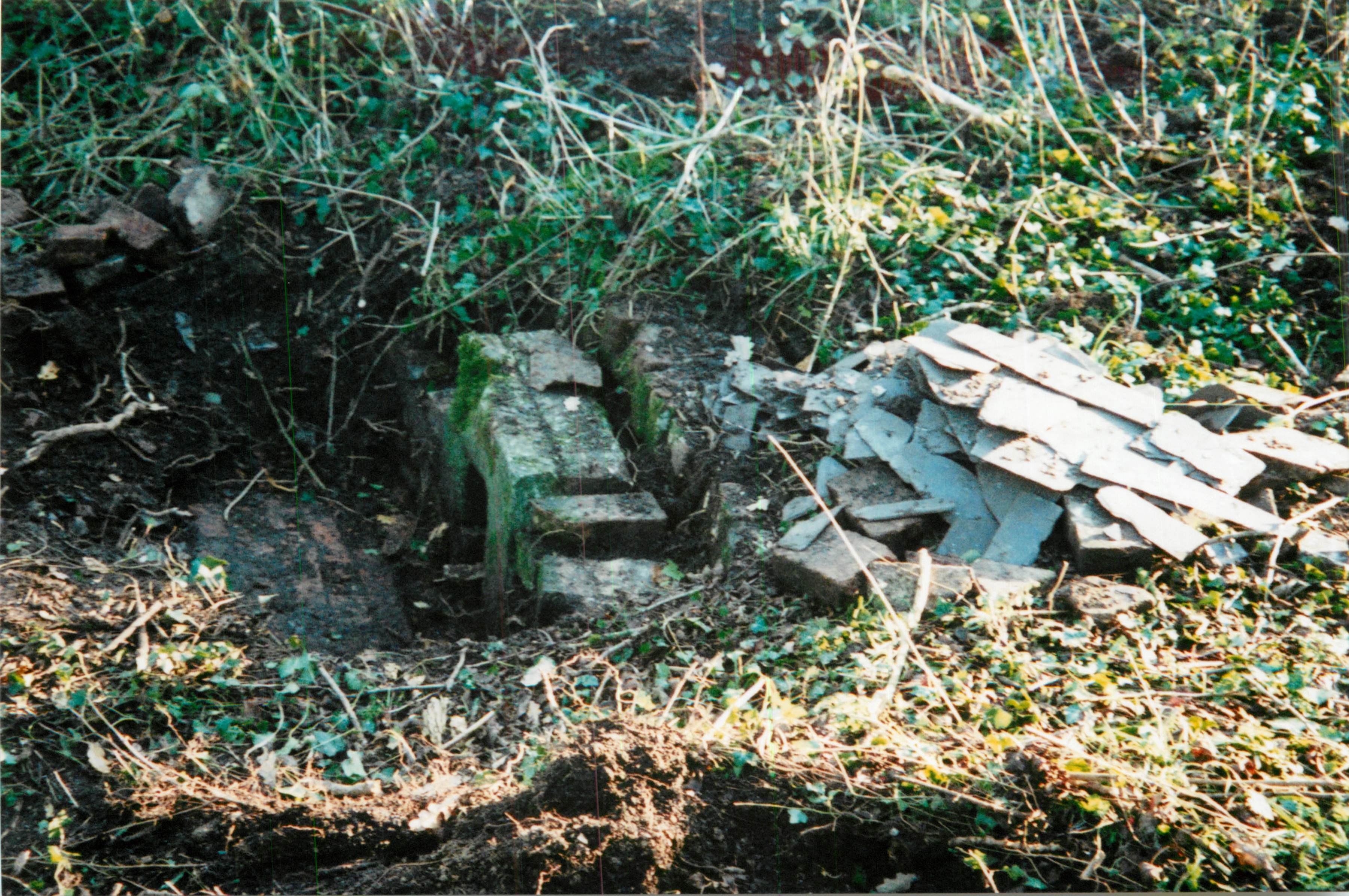 Dry Dock 3 2002 Dec Water Outlet note roof slates 1