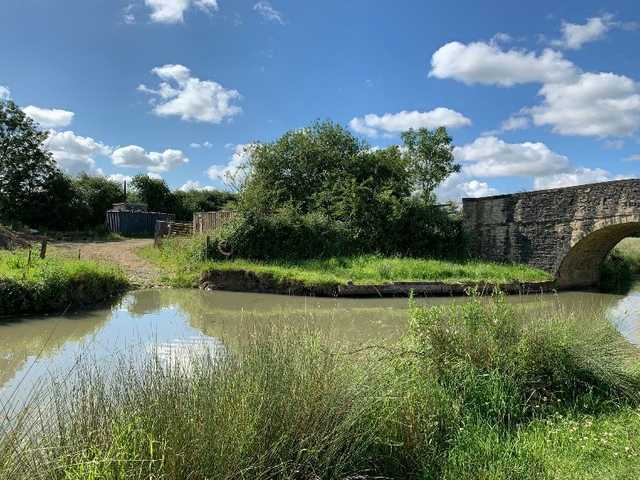 A view of the canal with Beavans Bridge